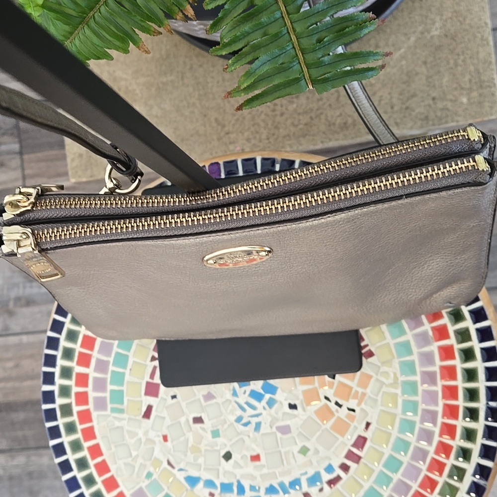 Coach Gold Leather Crossbody Bag - Picture 3 of 13